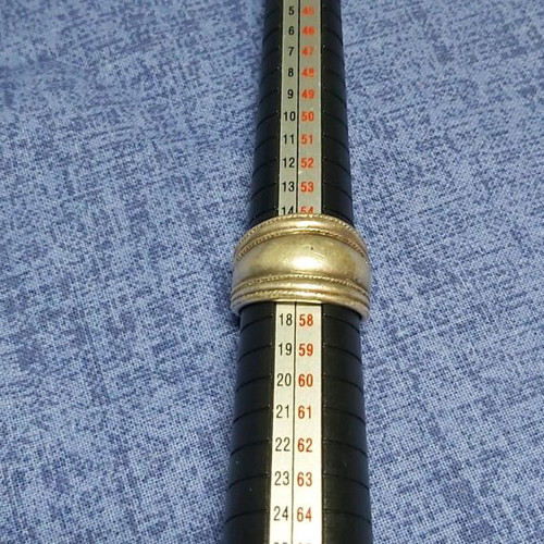 Women's silver ring used