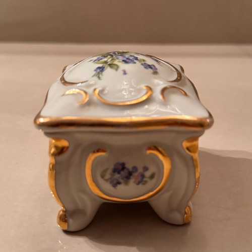 Porcelain box Bavaria used with crack