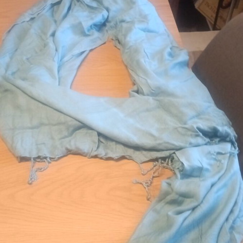 Large pashminas like new, pack of 5 pieces