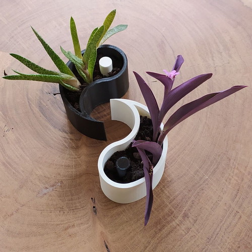 Yin Yang flower pots set 3D printed, new, 10 centimeters
