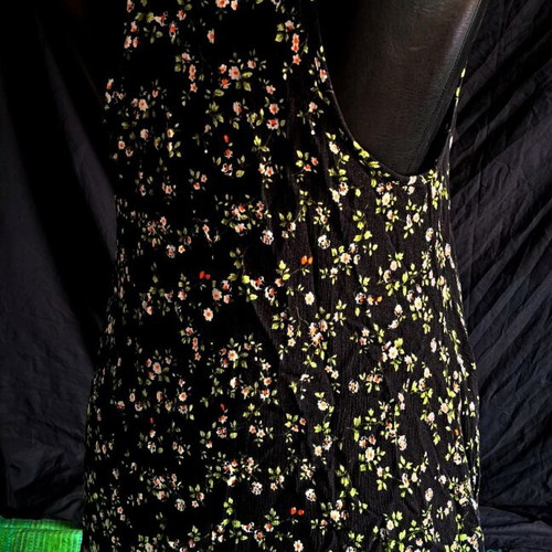 Sadie & Sage tunic like new, size 38, black with floral motif