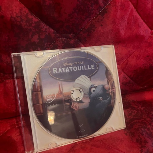 Children's movies DVD used, pack of 2 with Ratatouille and Ice Age 2