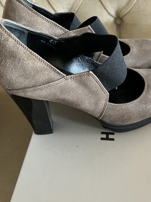 Hogan pumps, grey, size 40