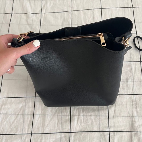 Black bag like new flawless