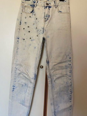 High-waisted jeans like new with studs and faded details, cotton