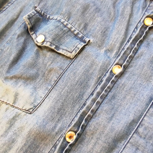 Dash&Dot Denim Shirt slim fit XL like new with rhinestone buttons
