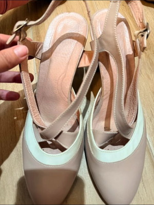 Wonders platform sandals size 38 like new