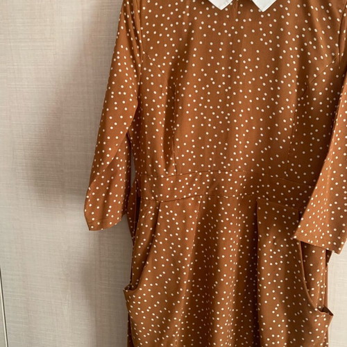 Blue Vanilla women's dress size M like new with pockets and ribbons