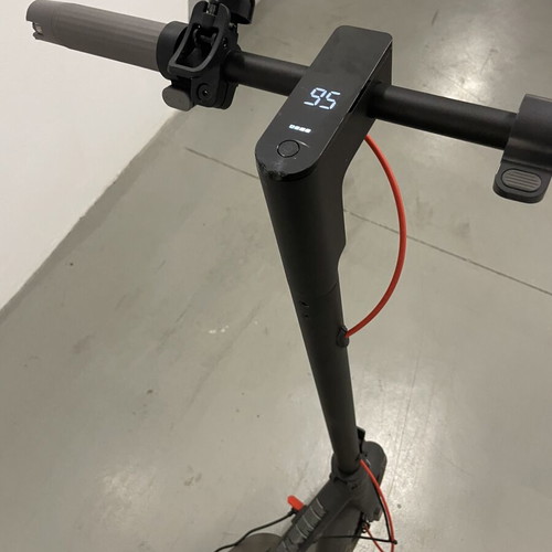 Xiaomi Electric Scooter 4 Pro 2nd Gen used, excellent battery