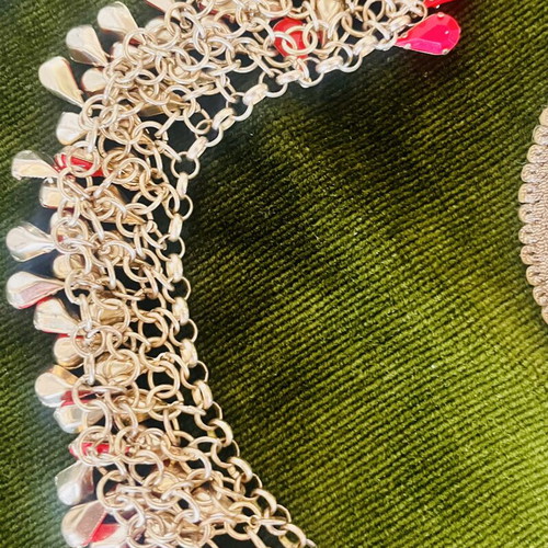 Statement necklace with fuchsia red drops and gold chain used