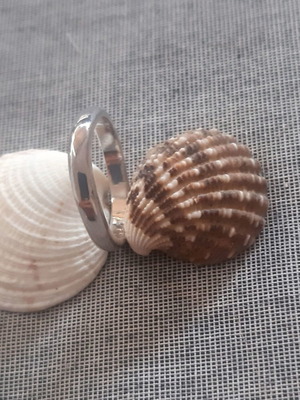 Silver ring handmade new, small size, gift pouch