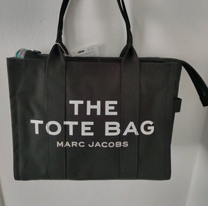 Marc Jacobs original maximum