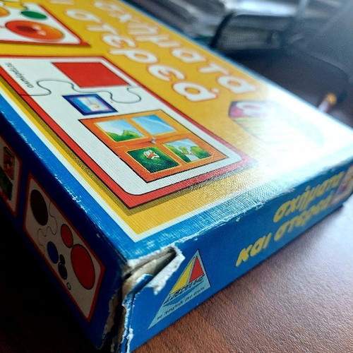 Puzzle Playing I Learn Shapes and Solids used for kids 3-6 years
