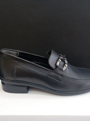 Sabina leather shoes, black, low heel, sizes 36 and 41