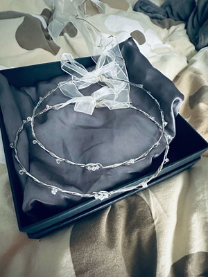 Στέφανα γάμου καινούργια με πλεκτό σχέδιο, χάντρες και χρυσή αλυσίδα