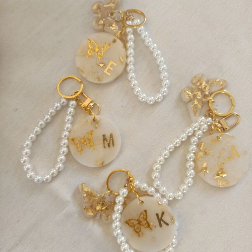 Resin Keychain with Monogram, Pearls and Butterfly