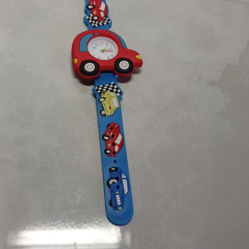 Children's wristwatch like new, battery operated