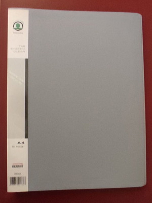 A4 folder with 30 transparent pockets used