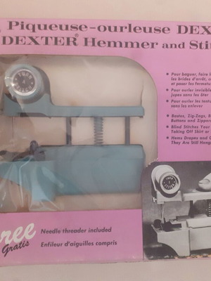 Dexter Portable Sewing Machine from the 70s like new