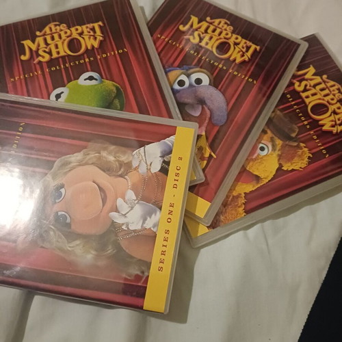 The Muppet Show DVD new with English and French subtitles