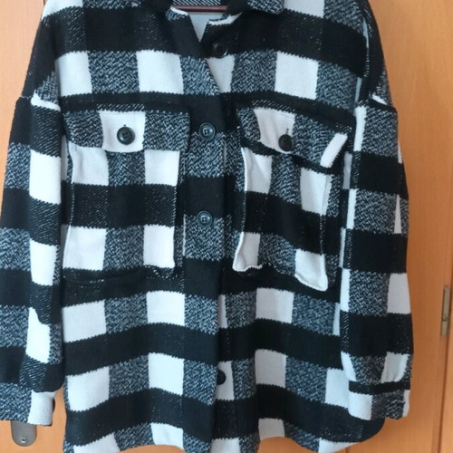 Checked cardigan like new, size M, black and white