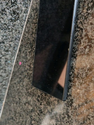 Sony Xperia smartphone σαν καινούργιο με αυθεντικό φορτιστή και θήκες σιλικόνης
