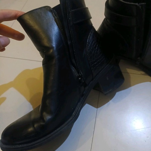 Booties like new, size 40, black