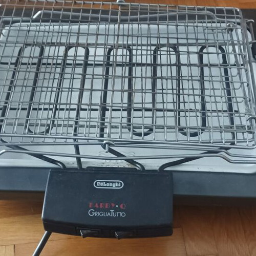 Delonghi BQ80X grill like new with double grilling rack 41x28cm