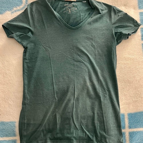Set of 4 T-shirts used, size Small
