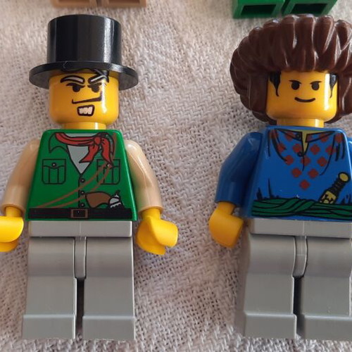 Lego Minifigures pack of 9 like new