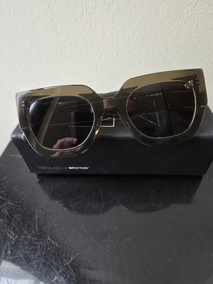 Brixton sunglasses like new, dark green women's