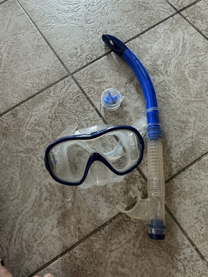 Tecnopro snorkeling mask and snorkel set with earplugs, size L