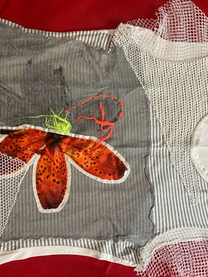Pianura t-shirt like new with embroidered orange flower and mesh sleeve