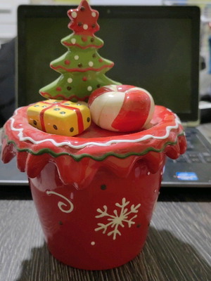 Christmas ceramic decorative container like new