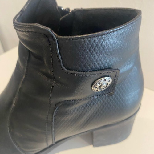 Commanchero No41 ankle boots like new, black