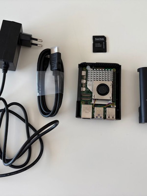 Raspberry Pi 5 8GB kit with 32GB SD card, HDMI cable, power supply, fan cooler, plastic case
