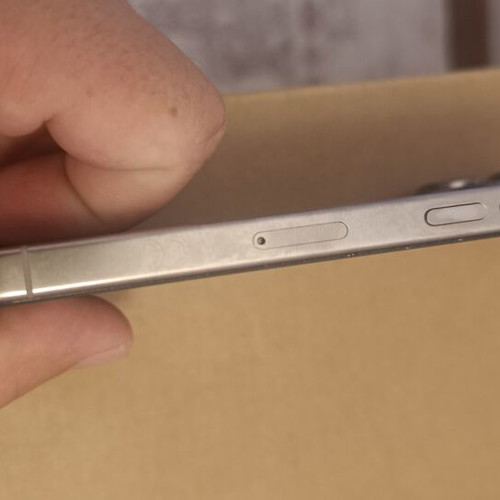 Apple iPhone 16 Pro 128GB Desert Titanium
