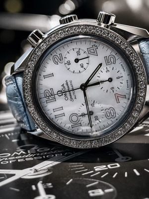 Omega Speedmaster 3835.70.36 ρολόι σαν καινούργιο, πολύχρωμο τιρκουάζ