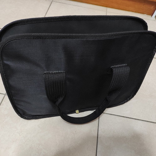 Briefcase type bag new, fits laptops up to 15 inches