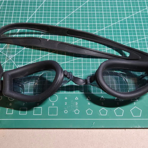 Tecnopro swimming goggles black with adjustable strap like new