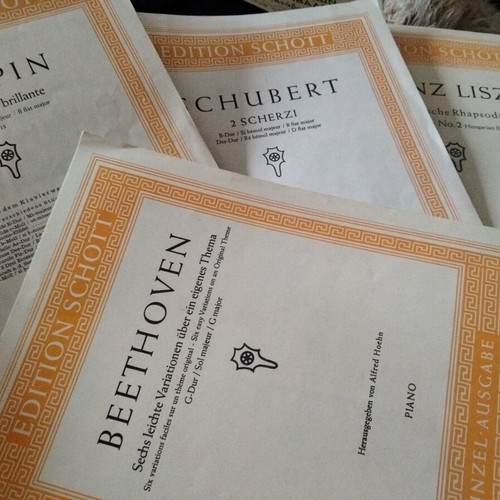 Vintage sheet music and music books used, classical, entechno, laiko, operettas