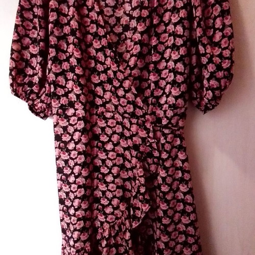 Wrap dress with flowers Vera & Lucy new, short
