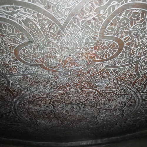 Sini tray used with handmade engraving, very large