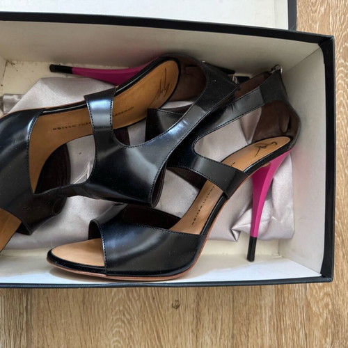 Giuseppe Zanotti high heel sandal new, size 40, black