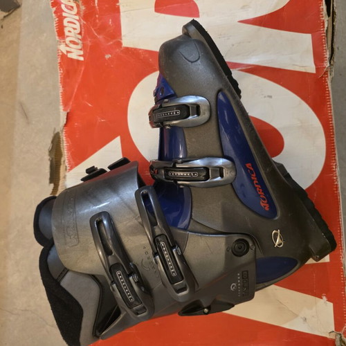 Nordic ski boots used