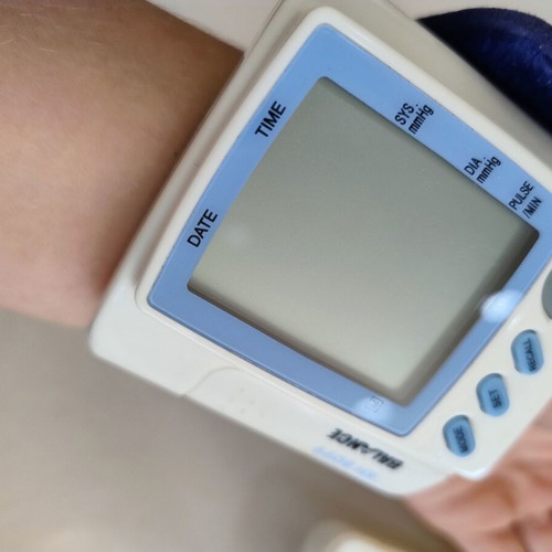 Wrist Blood Pressure Monitor like new