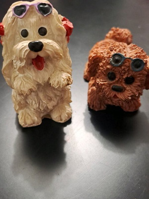 Vintage Decorative Dog Figures Pair like new, premium resin