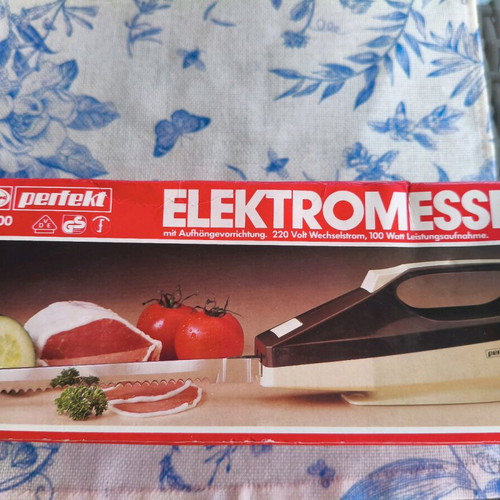 Electric knife unused