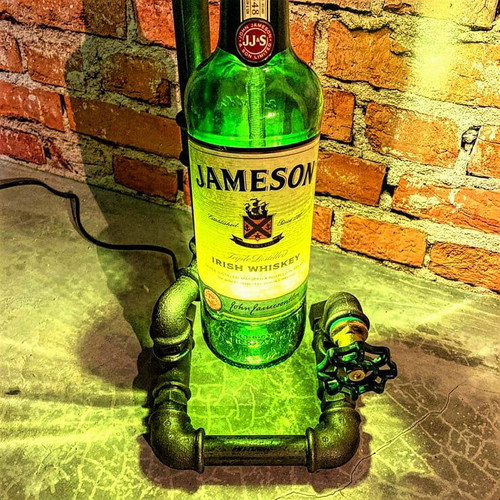 Φωτιστικό γραφείου Jameson βιομηχανικού στυλ από σιδερένιους σωλήνες