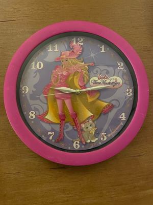 Παιδικό ρολόι τοίχου Barbie σαν καινούργιο, στρογγυλό, αναλογικό